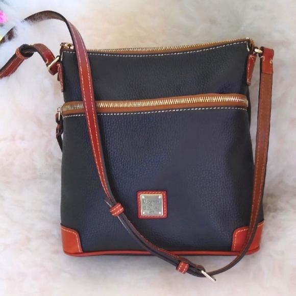 Dooney & Bourke Handbags - Dooney & Bourke Crossbody
